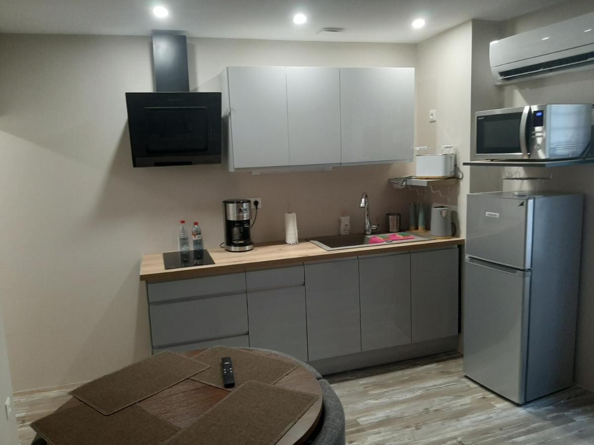 3 Apt T2 Cosy De 40 A 50 M2 Ideal Pour Un Deplacement Pro " Les Iris " Bourg-Saint-Andéol Екстериор снимка