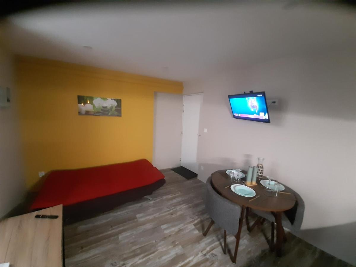 3 Apt T2 Cosy De 40 A 50 M2 Ideal Pour Un Deplacement Pro " Les Iris " Bourg-Saint-Andéol Екстериор снимка
